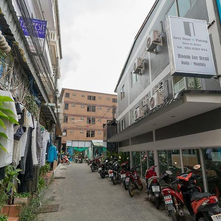 Grey Door Hotel Patong Exterior photo