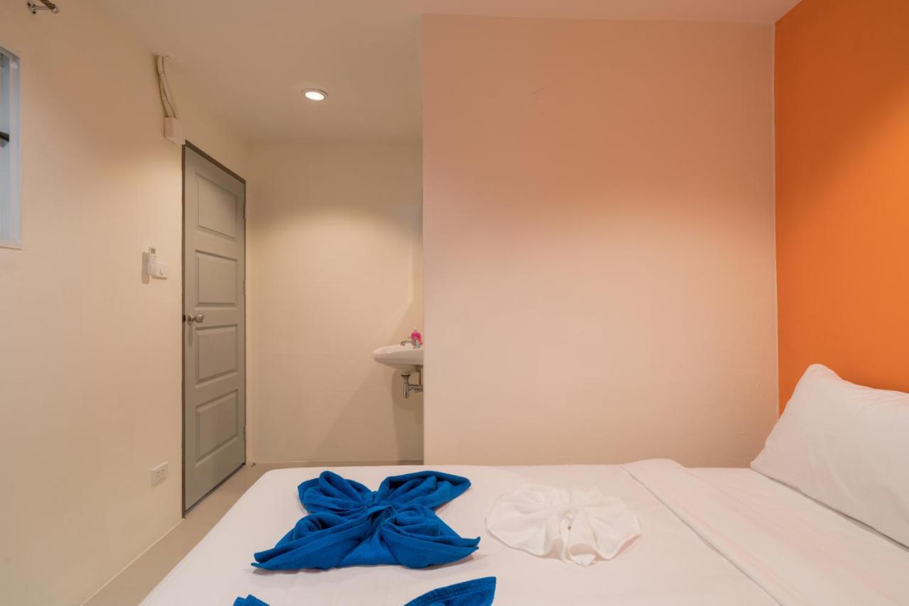 Grey Door Hotel Patong Exterior photo