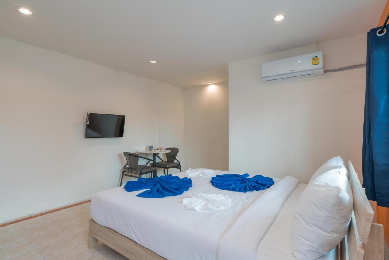 Grey Door Hotel Patong Exterior photo