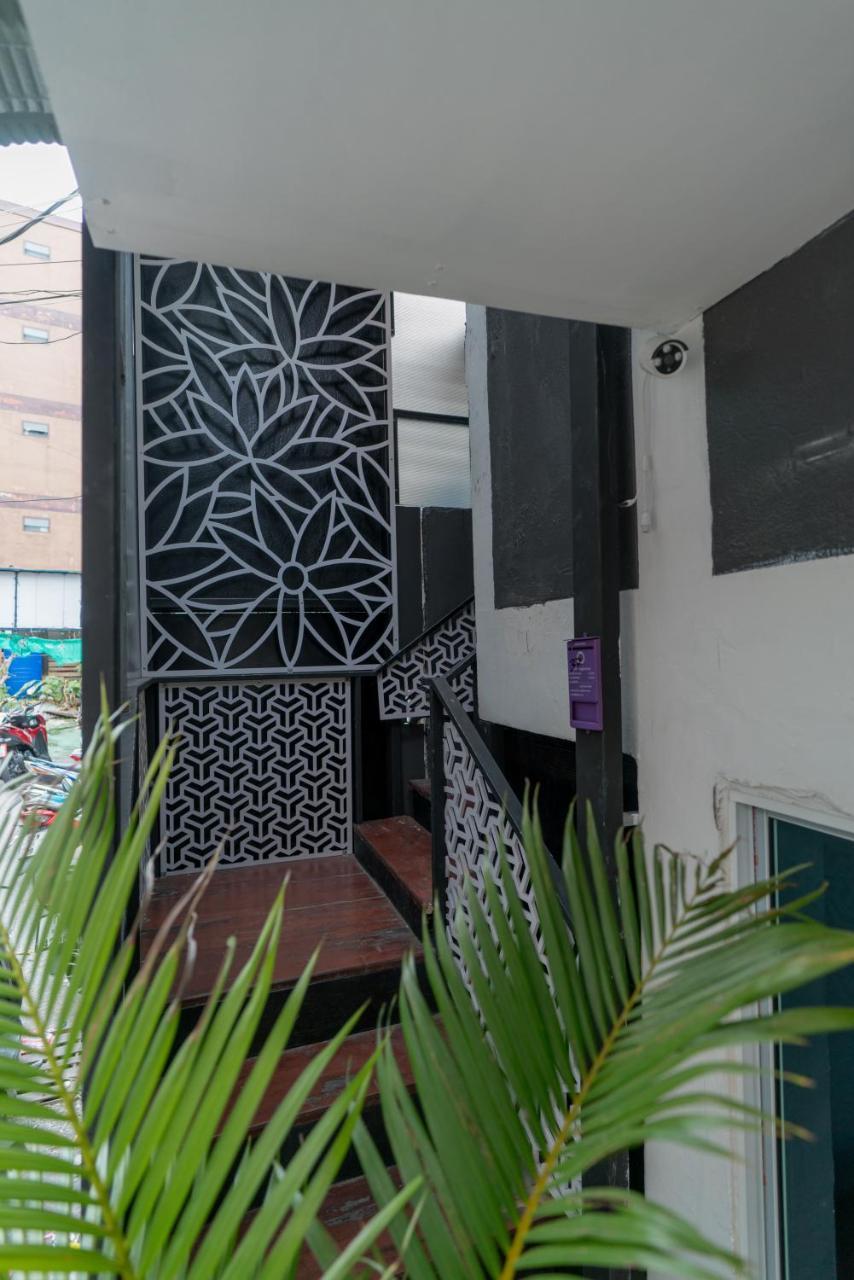 Grey Door Hotel Patong Exterior photo