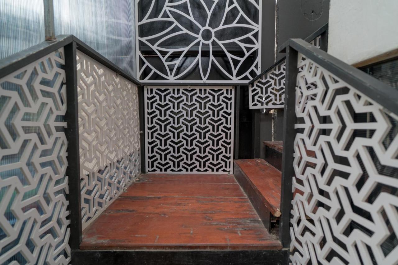 Grey Door Hotel Patong Exterior photo